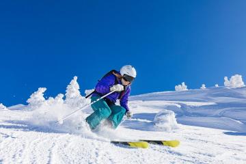 开云体育中国-非传统王者，当皮克与日本队同时撕碎旧秩序的神话剧本