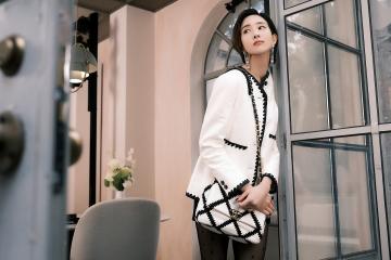 开云APP-北美黑风掀翻沙漠之狐！烈马啸冷夜，苏神剑光寒