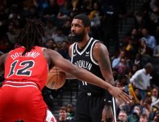 开云体育在线-公牛逆转篮网，拉文砍