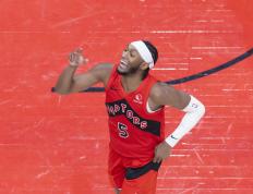 开云体育APP下载-猛龙主场大胜雄鹿，继续领跑东部