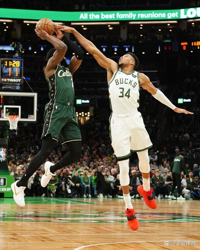 开云体育APP下载-猛龙主场大胜雄鹿，继续领跑东部