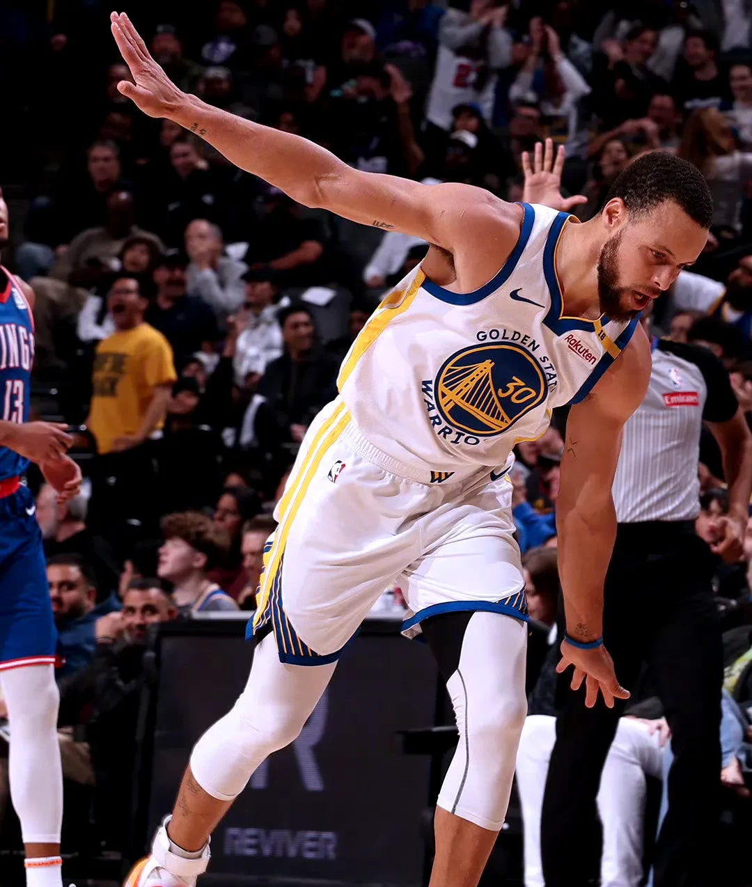 开云体育中国-勇士胜国王，库里再次爆发