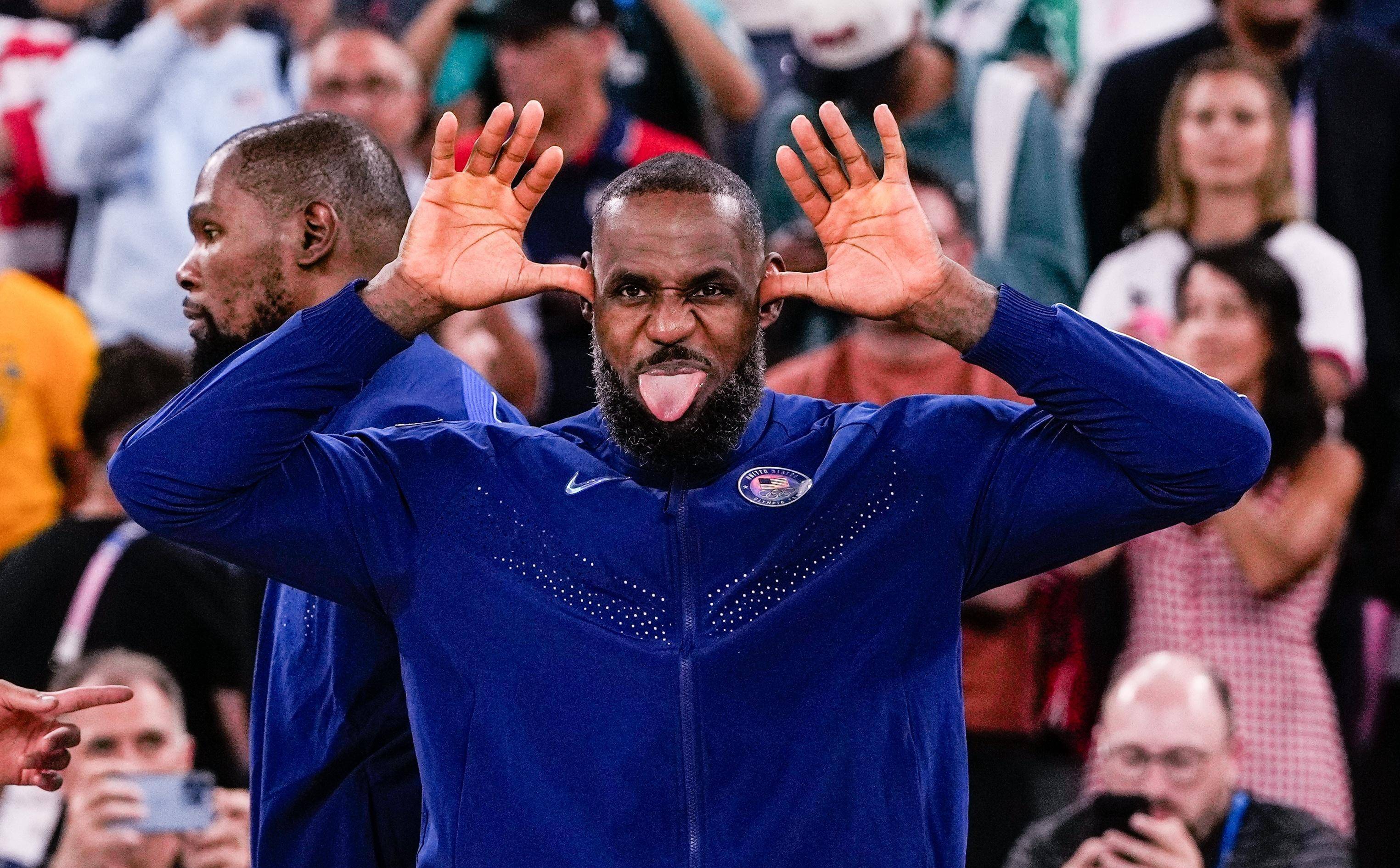 开云官网-篮球选手发挥出色，荣膺最佳MVP的简单介绍